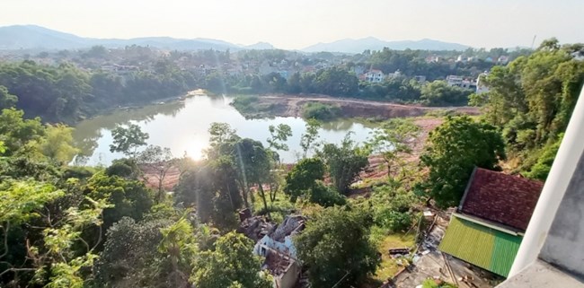 Quảng Ninh: Khẩn cấp di dời các hộ dân bị sạt lở trên đồi Tên lửa (22/3/2023)